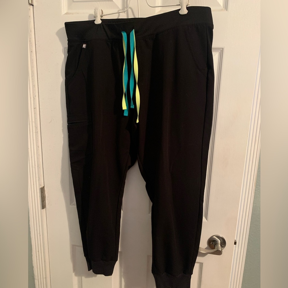 Figs - Zamora Jogger Scrub Pants - Black- XXL Petite